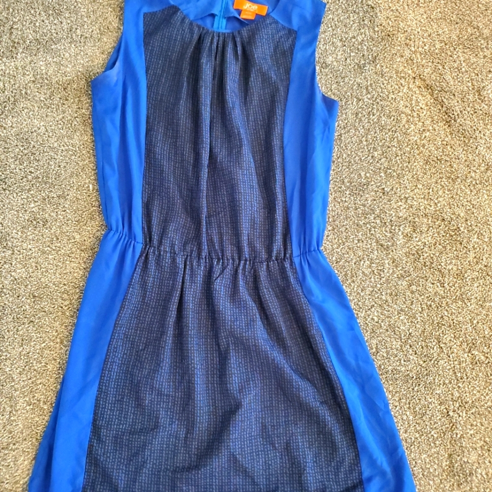 Sleeveless dress